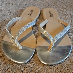 Apt. 9 Silver Women's Sandals Size 9.5